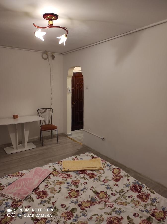 Garsoniera Turda Apartamento Exterior foto